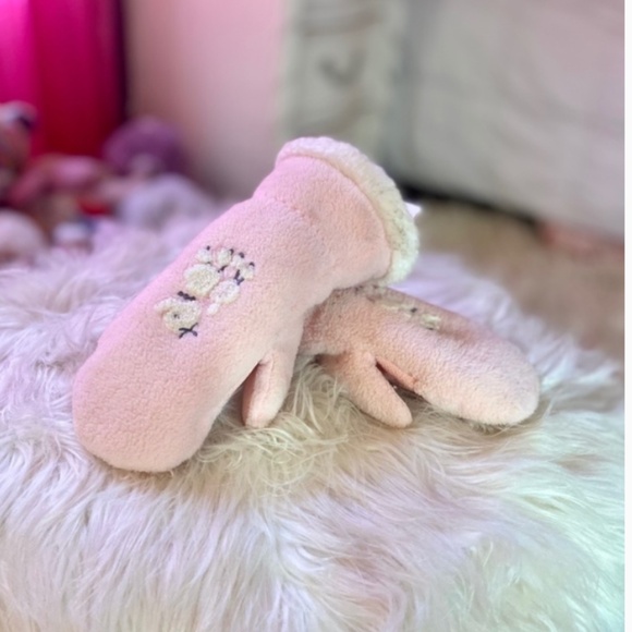 Y2k Vintage Pink Poodle Mittens SMALL HANDS Embossment Fur Trim (Children’s XL) - Picture 2 of 7